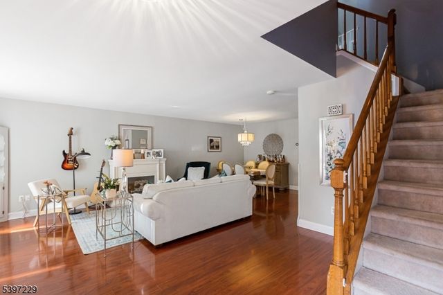 128 Hawthorne Ct, Rockaway Twp., NJ 07866