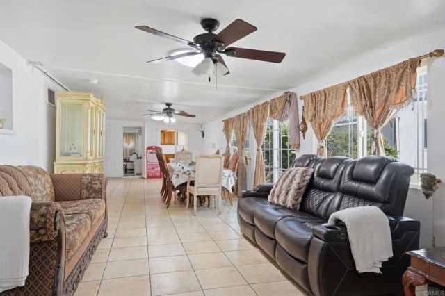 2152 Oak Hill Drive, Escondido, CA 92027