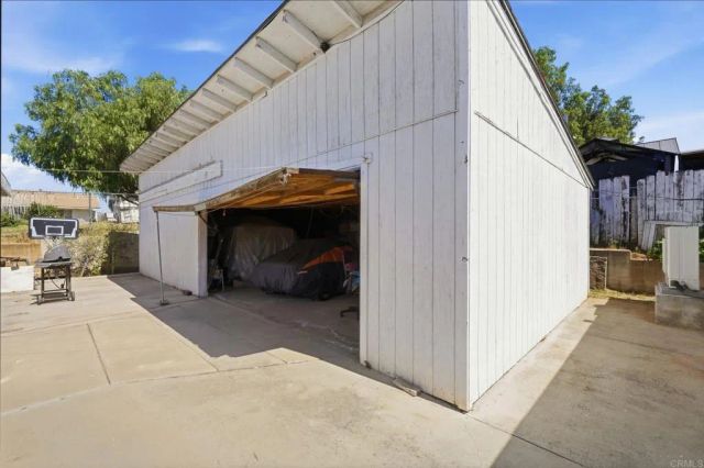 2152 Oak Hill Drive, Escondido, CA 92027