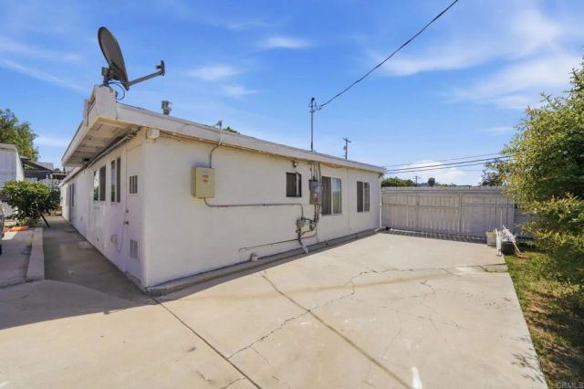 2152 Oak Hill Drive, Escondido, CA 92027