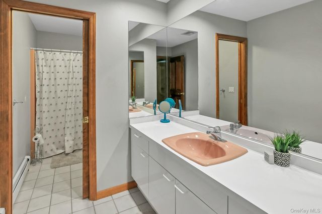 220 Oxford Road, Chester, NY 10918