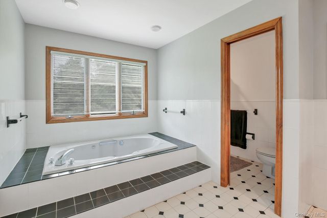 220 Oxford Road, Chester, NY 10918