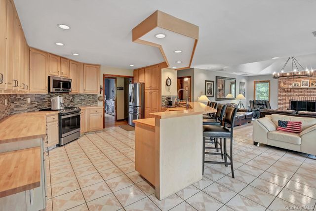 220 Oxford Road, Chester, NY 10918