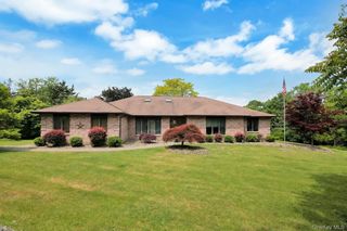 220 Oxford Road, Chester, NY 10918