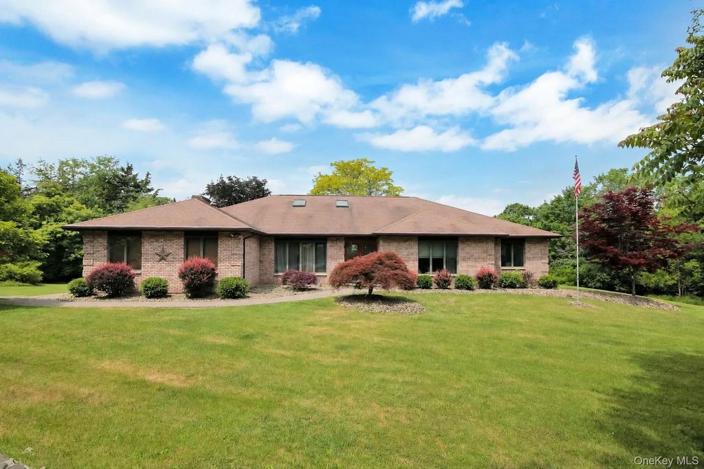 220 Oxford Road, Chester, NY 10918
