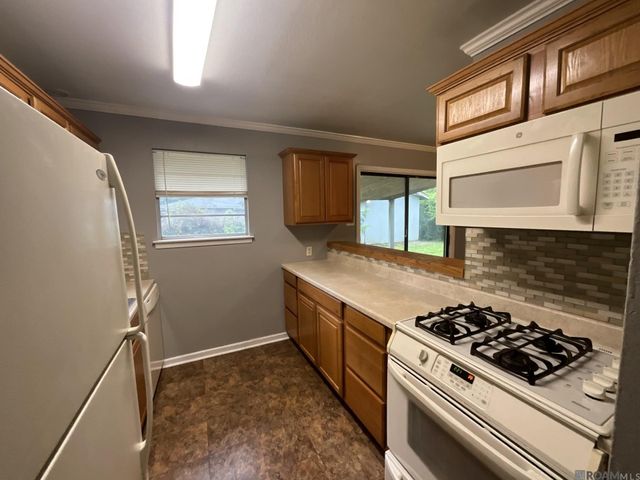9418 Randall Ave, Denham Springs, LA 70726