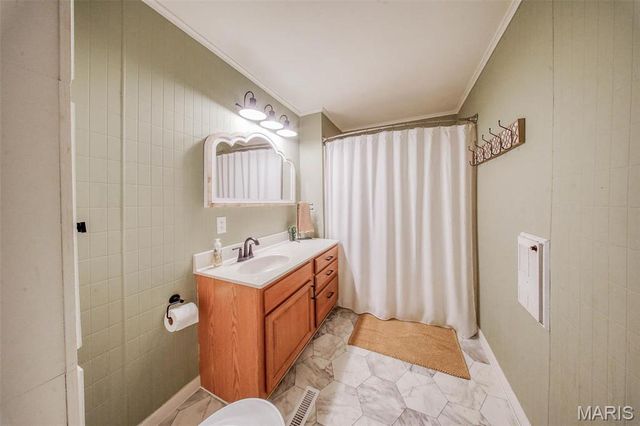 15227 County Road 1110, St James, MO 65559