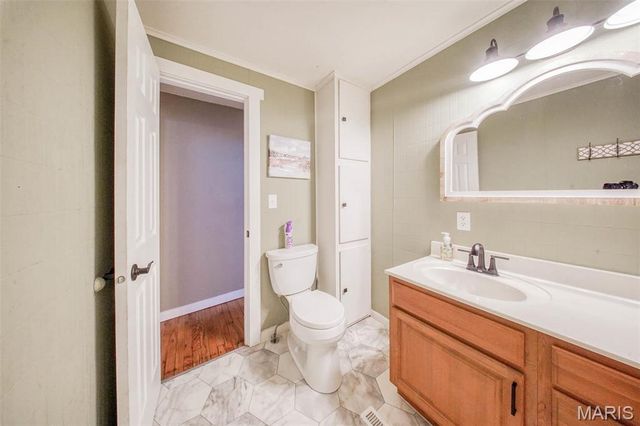 15227 County Road 1110, St James, MO 65559