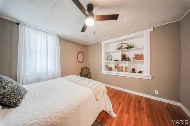 15227 County Road 1110, St James, MO 65559