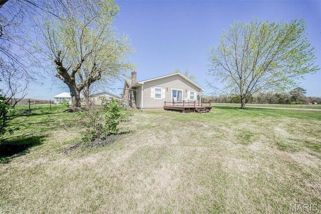 15227 County Road 1110, St James, MO 65559