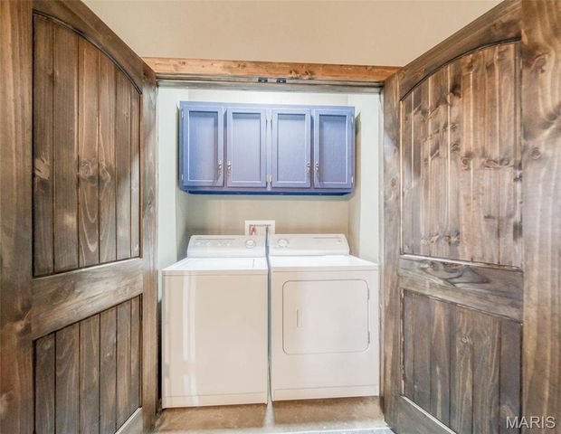 15227 County Road 1110, St James, MO 65559