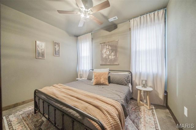 15227 County Road 1110, St James, MO 65559