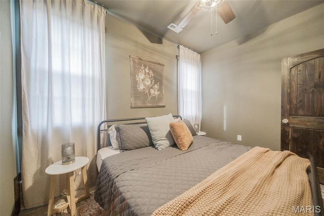 15227 County Road 1110, St James, MO 65559