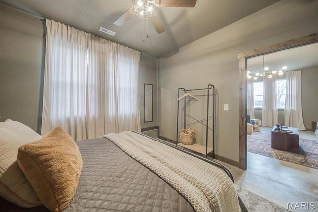 15227 County Road 1110, St James, MO 65559