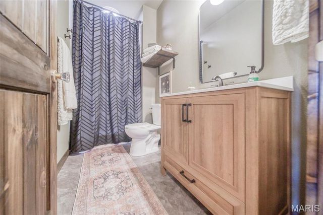 15227 County Road 1110, St James, MO 65559