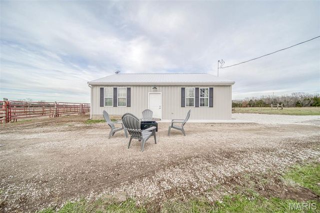 15227 County Road 1110, St James, MO 65559