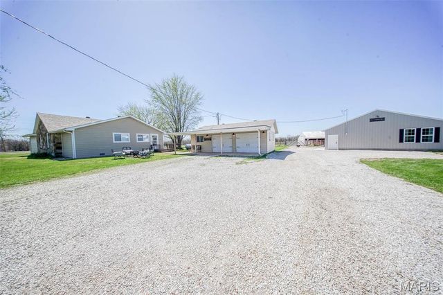15227 County Road 1110, St James, MO 65559