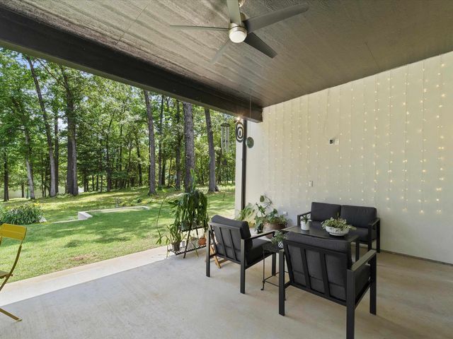 800 John Dean Rd, Gilmer, TX 75644