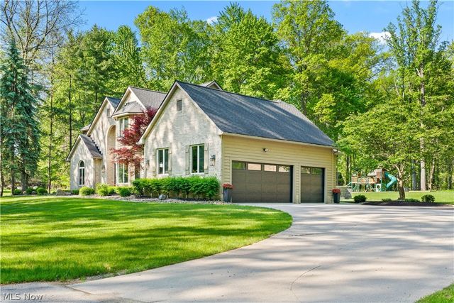 5130 Hecker Drive, Richfield, OH 44141