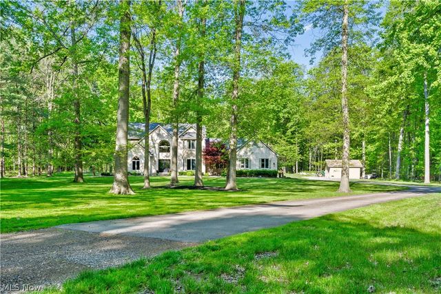 5130 Hecker Drive, Richfield, OH 44141