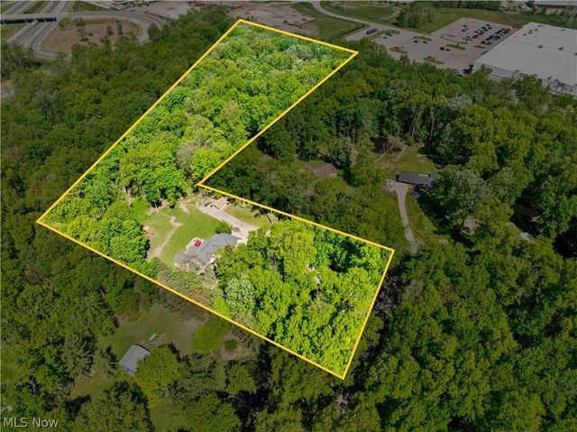 5130 Hecker Drive, Richfield, OH 44141