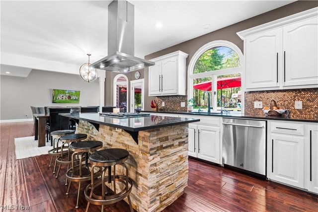 5130 Hecker Drive, Richfield, OH 44141