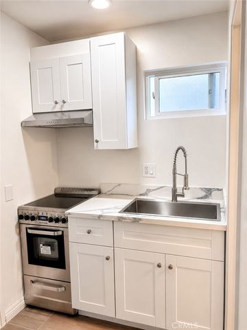 9 Angell St 1, Irvine, CA 92612