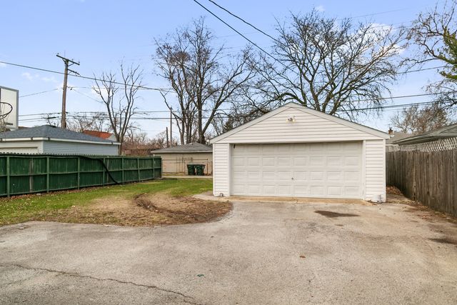 3256 186th Street, Lansing, IL 60438