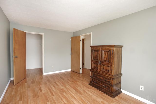 4117 North Bend Road, Cheviot, OH 45211