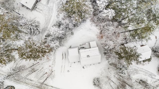 28 Old Spring Drive, Grantham, NH 03753