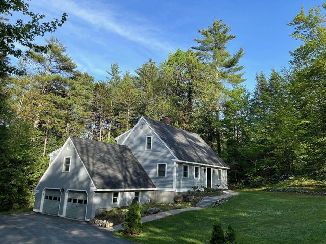 28 Old Spring Drive, Grantham, NH 03753