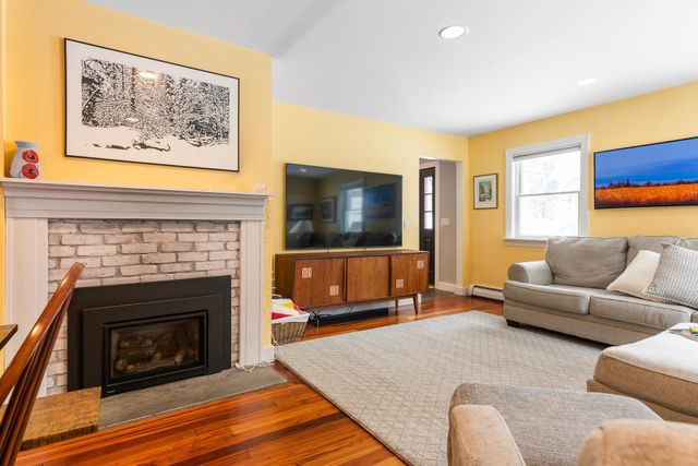 28 Old Spring Drive, Grantham, NH 03753