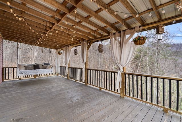 202 Bell Orchard Drive, Hayesville, NC 28904