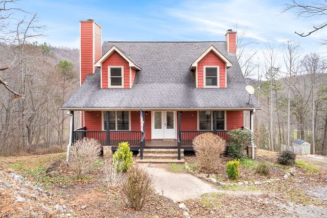 202 Bell Orchard Drive, Hayesville, NC 28904