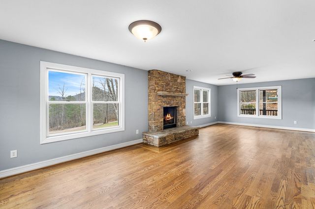 202 Bell Orchard Drive, Hayesville, NC 28904