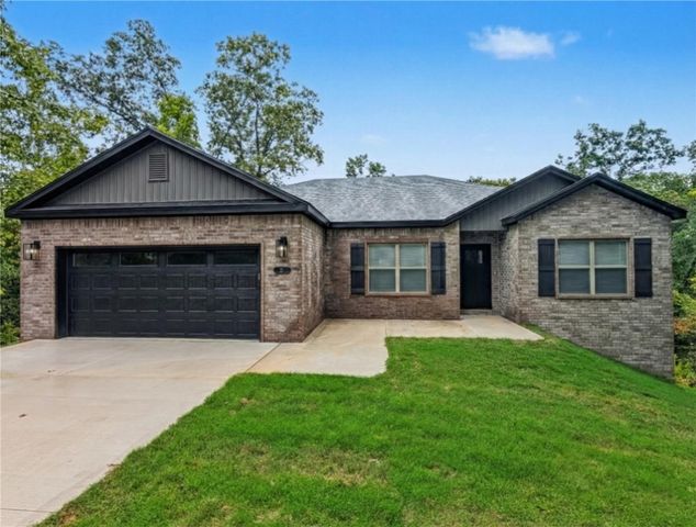 11 Penwith Lane, Bella Vista, AR 72715