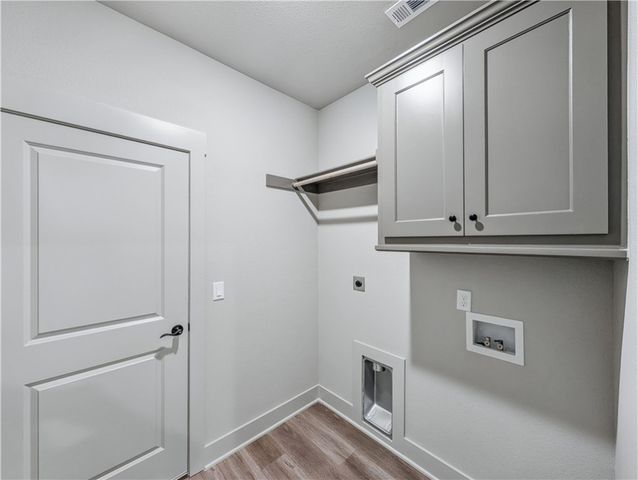 11 Penwith Lane, Bella Vista, AR 72715