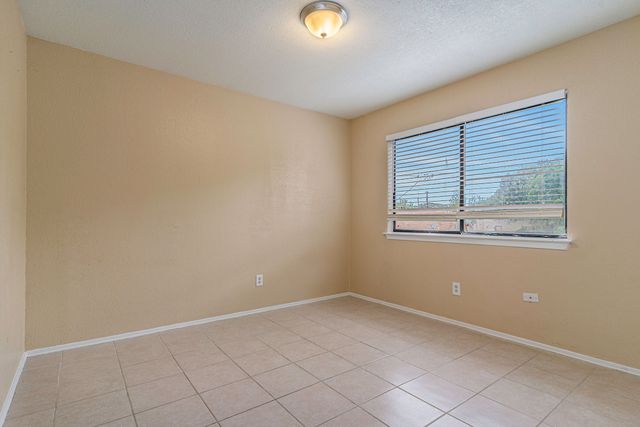 10359 Chelmsford Drive, Dallas, TX 75217