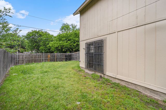 10359 Chelmsford Drive, Dallas, TX 75217