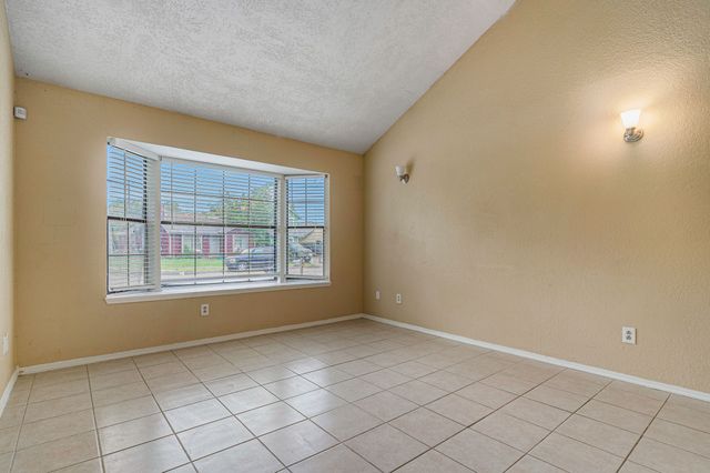 10359 Chelmsford Drive, Dallas, TX 75217