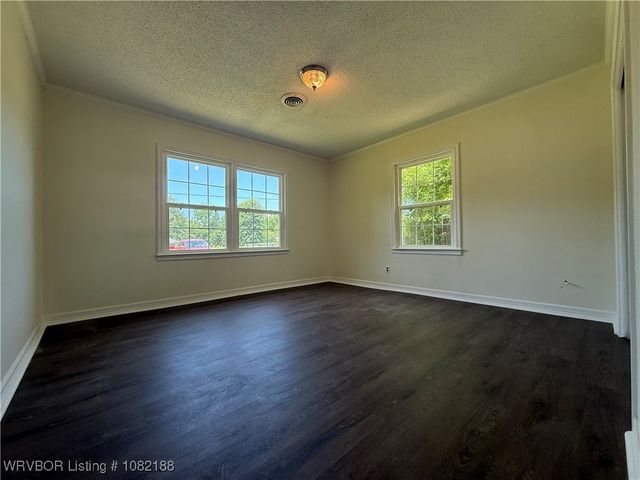 1505 E Main Street, Lavaca, AR 72941