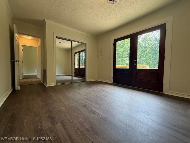1505 E Main Street, Lavaca, AR 72941