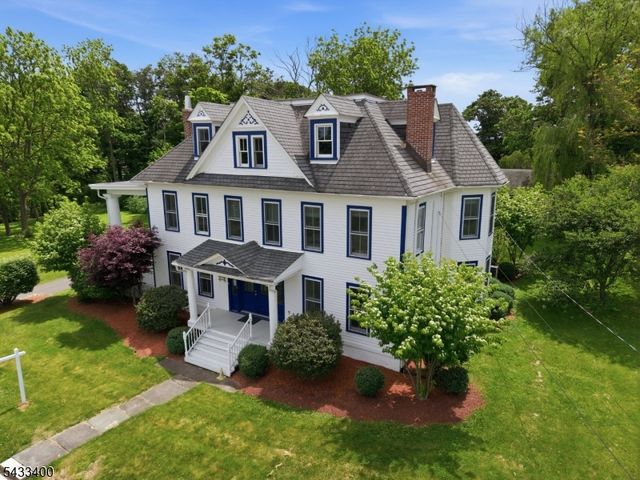 61 New St, Hampton Boro, NJ 08827