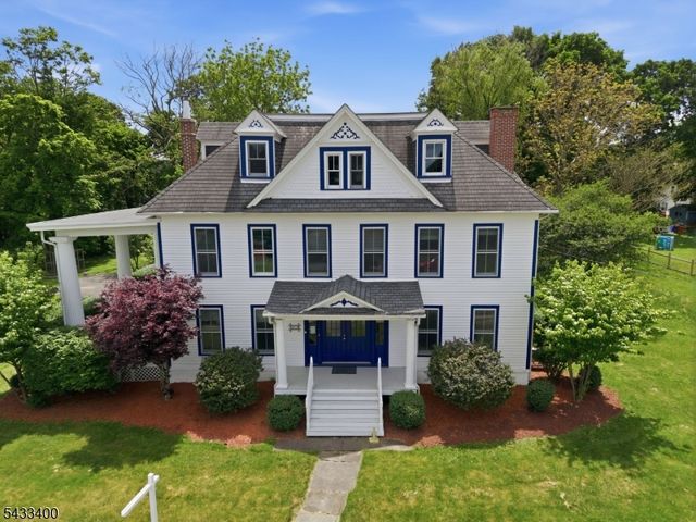 61 New St, Hampton Boro, NJ 08827