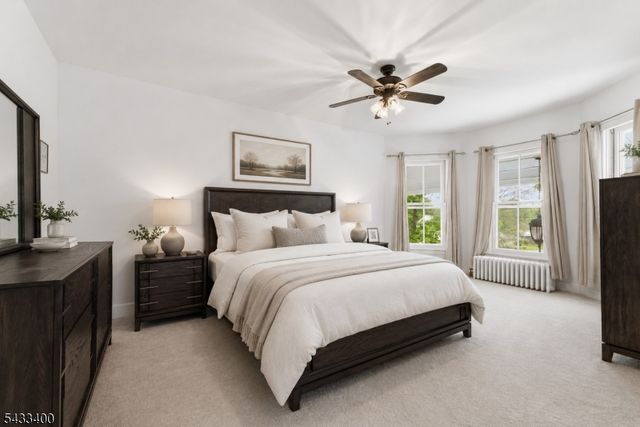 61 New St, Hampton Boro, NJ 08827