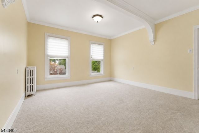 61 New St, Hampton Boro, NJ 08827