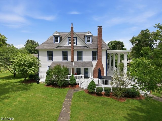 61 New St, Hampton Boro, NJ 08827
