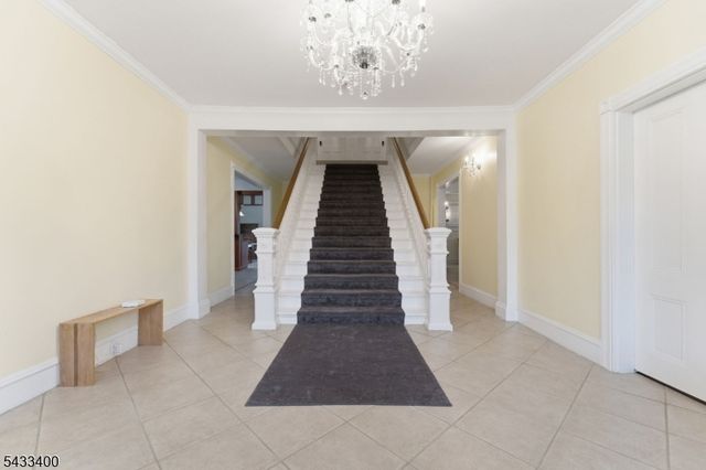 61 New St, Hampton Boro, NJ 08827