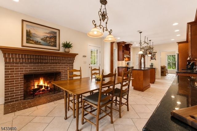 61 New St, Hampton Boro, NJ 08827