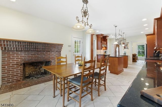 61 New St, Hampton Boro, NJ 08827